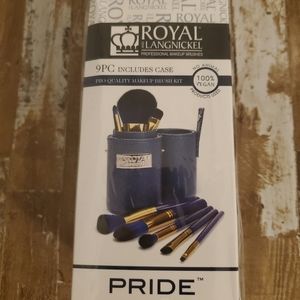 Royal and Langnickel 9PC travel set